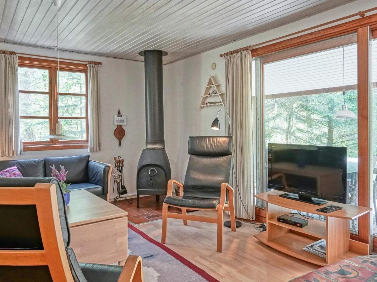 Three-Bedroom Holiday Home In Ronne 4 Exterior photo